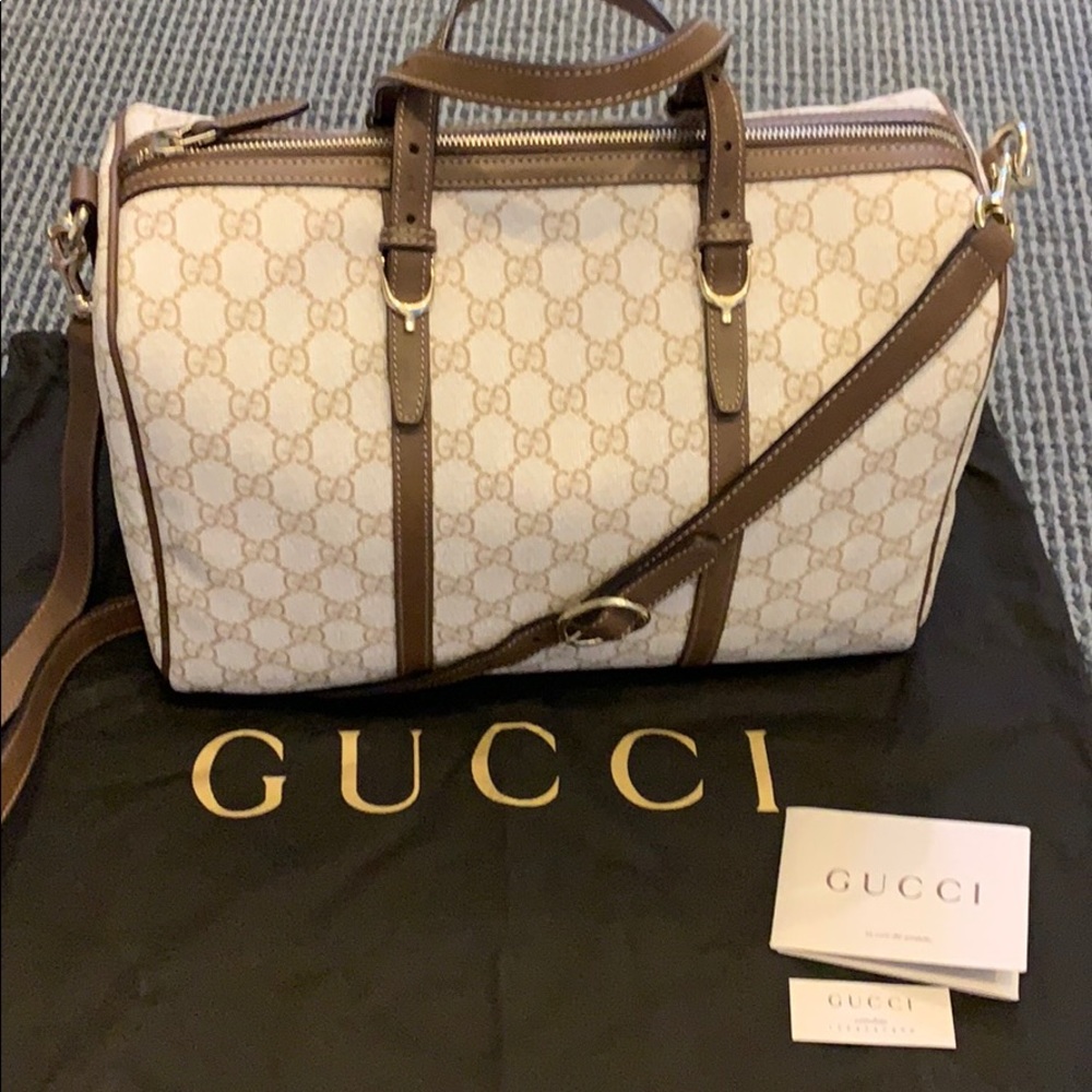 Gucci GG signature print handbag !!! Like new !!